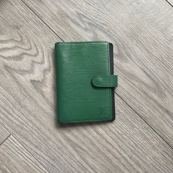 🔺SOLD🔻Louis Vuitton PM Green Epi leather small agenda planner - Picture 6 of 8